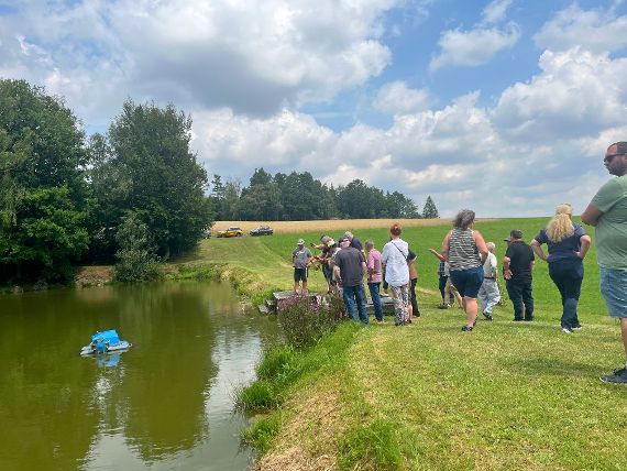 An der Teichanlage des Fischereiverein Waidhofen an der Thaya konnten drei verschiedene Belüfter und unterschiedliche Messgeräte vorgeführt werden. 